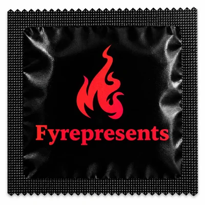 Emballage de préservatif imprimé avec un logo de flamme rouge sur fond noir