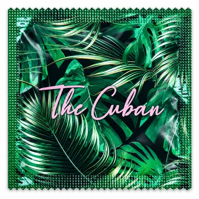 Emballage de préservatif imprimé avec un motif de feuilles tropicales et le logo d'un bar